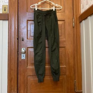 Lululemon Joggers, size 2